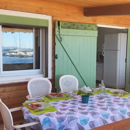 Maison De Pêcheur Les Pieds Dans L'eau Giens